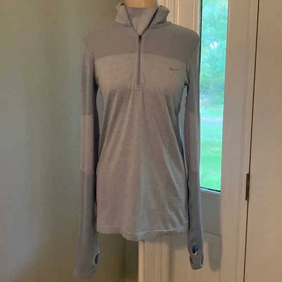 ❤️Nike Light Blue Running Pullover Size Medium! - Picture 2 of 7